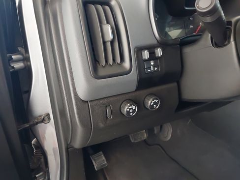 Used 2021 Chevrolet Colorado Z71 image 24