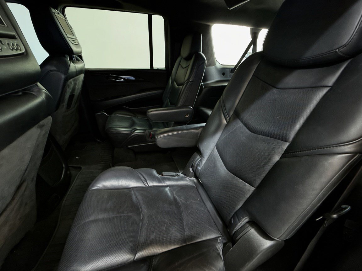 Used 2016 Cadillac Escalade ESV Platinum AWD/4WD image 13