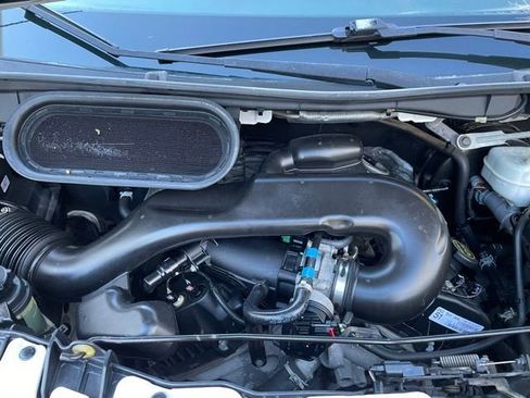 Used 2015 Ford Transit 150 XLT image 24