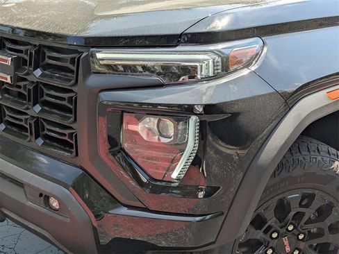 New 2026 GMC Canyon Elevation w/ Convenience Package image 3