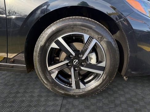 Used 2025 Nissan Sentra SV image 9