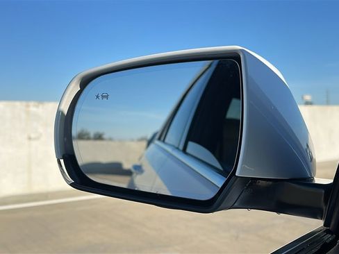 Used 2025 Cadillac CT4 Premium Luxury image 19