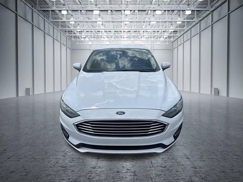Used 2020 Ford Fusion SE w/ Equipment Group 151A FWD image 8