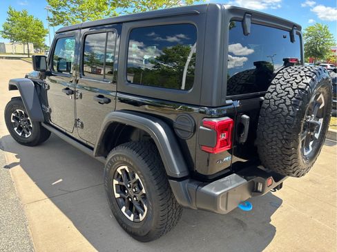 Used 2024 Jeep Wrangler Unlimited Rubicon 4xe AWD/4WD image 6