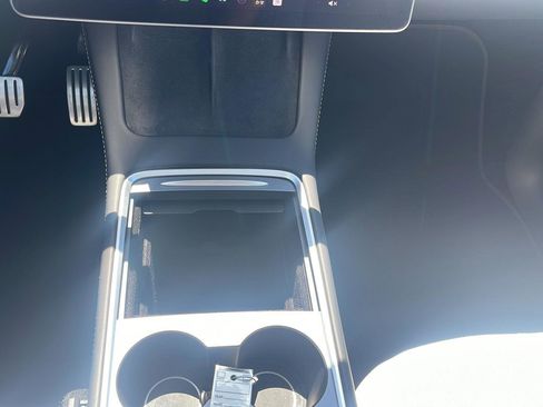 Used 2023 Tesla Model Y Performance AWD/4WD image 17