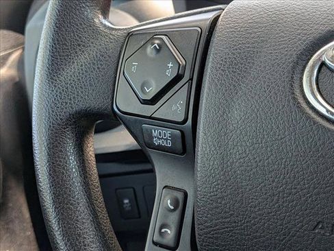 Used 2022 Toyota Tacoma SR image 10