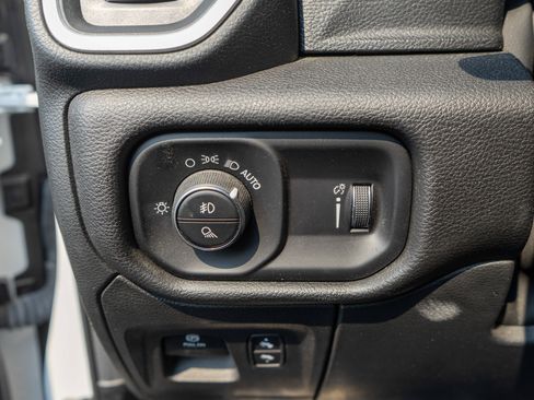 Used 2023 RAM 1500 Big Horn AWD/4WD image 15