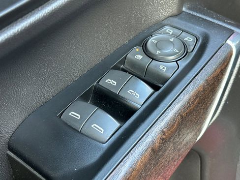 Used 2019 GMC Sierra 1500 Denali w/ Denali Ultimate Package image 12