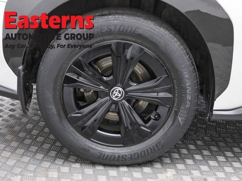 Used 2023 Toyota bZ4X XLE image 30