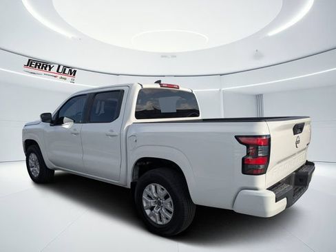 Used 2023 Nissan Frontier SV AWD/4WD image 5