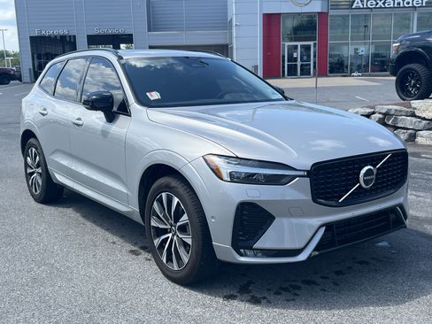 Used 2025 Volvo XC60 B5 Plus AWD/4WD image 1