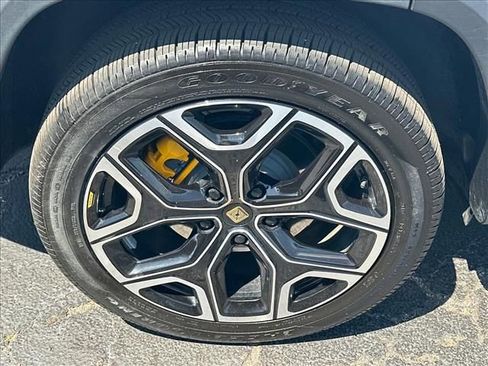 Used 2023 Rivian R1S Adventure AWD/4WD image 34