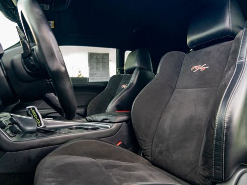 Used 2015 Dodge Challenger R/T Scat Pack w/ Scat Pack Appearance Package image 16