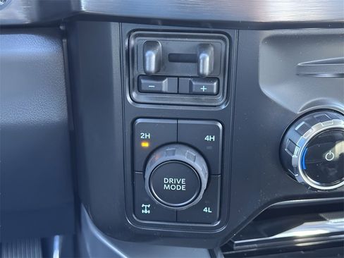 New 2026 Ford F250 Lariat w/ Black Appearance Package image 21