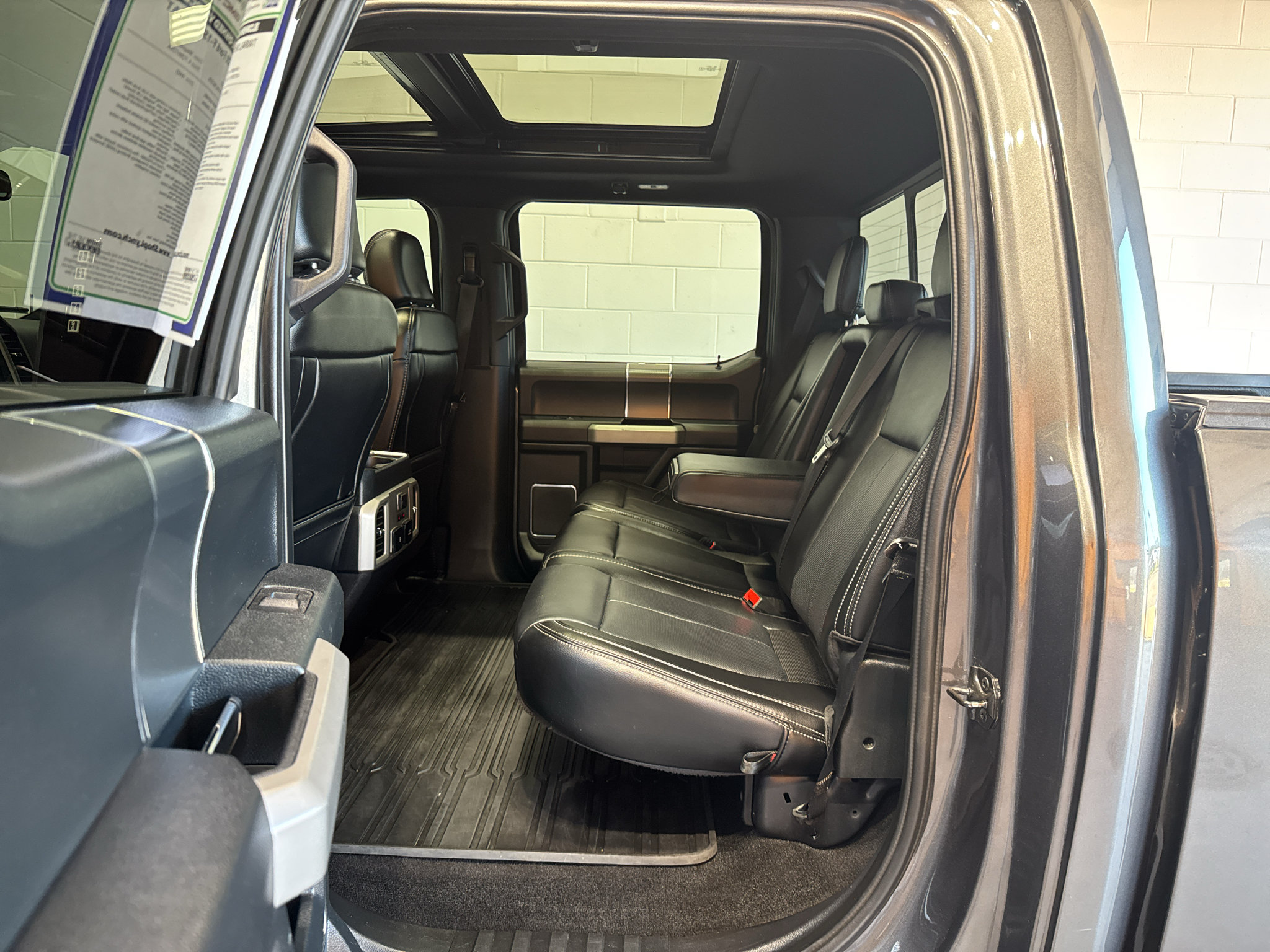 Used 2020 Ford F150 Lariat w/ Equipment Group 502A Luxury AWD/4WD image 13