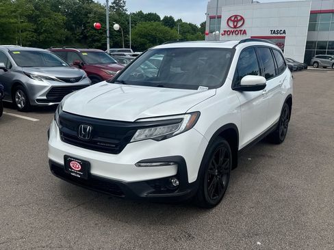 Used 2022 Honda Pilot Black Edition image 3
