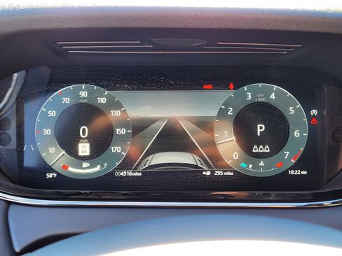 Used 2026 Land Rover Range Rover Evoque S image 19