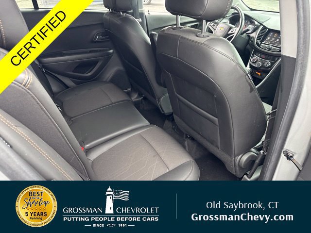 Used 2022 Chevrolet Trax LT w/ LT Convenience Package AWD/4WD image 23