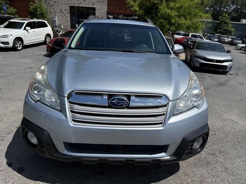 Used 2014 Subaru Outback 2.5i Premium AWD/4WD image 2
