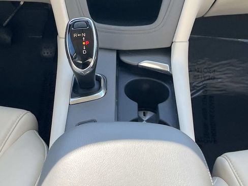 Used 2018 Cadillac XT5 Luxury w/ Driver Awareness Package FWD image 17