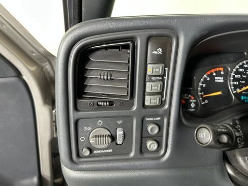 Used 2002 GMC Sierra 2500 4x4 Extended Cab HD w/ Off-Road Skid Plate Pkg image 13