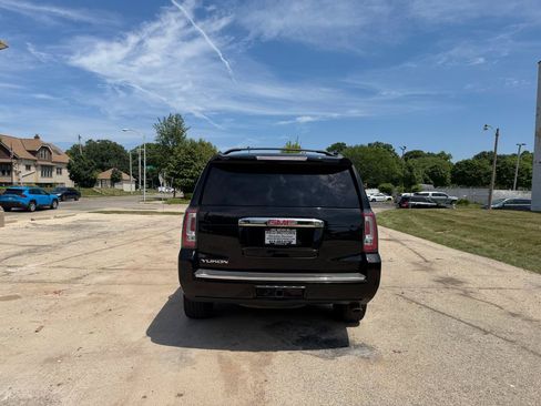 Used 2015 GMC Yukon Denali w/ Premium Package AWD/4WD image 6