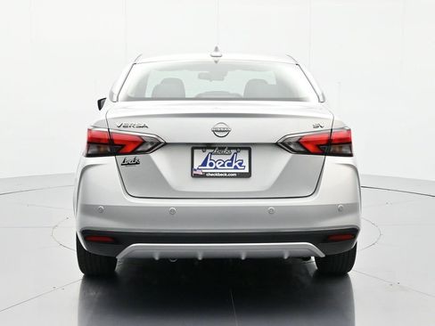 Used 2023 Nissan Versa SV image 6