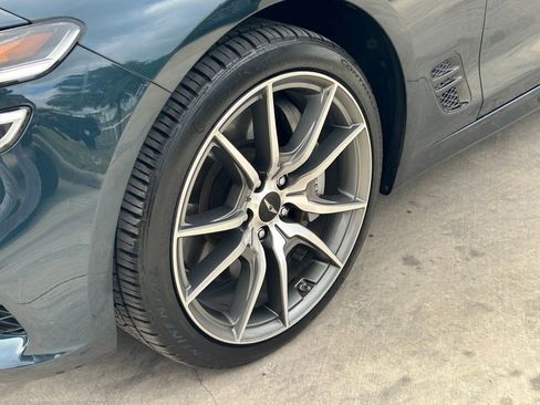 Used 2024 Genesis G70 2.5T image 9