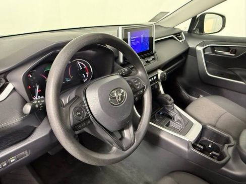 Used 2024 Toyota RAV4 XLE FWD image 55