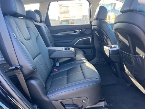 New 2025 Kia Telluride EX image 14