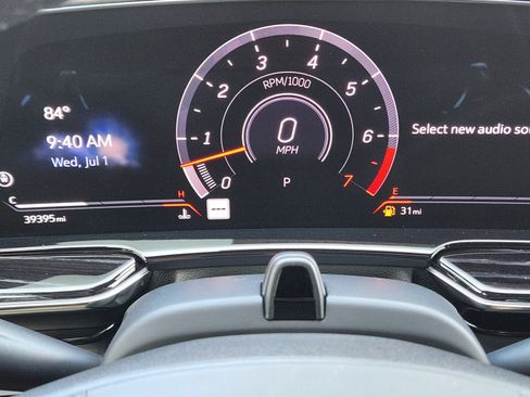 Certified 2023 Cadillac Escalade ESV V AWD/4WD image 16