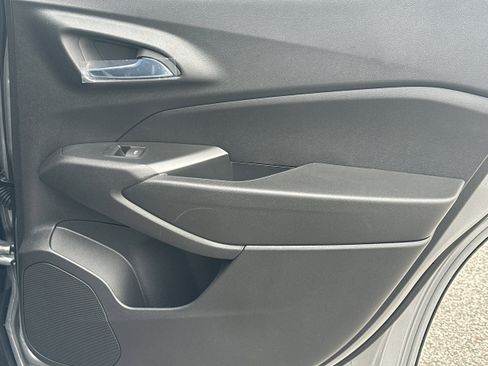 New 2026 Chevrolet Trax RS w/ Driver Confidence Package FWD image 16