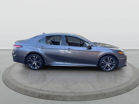 Used 2020 Toyota Camry SE w/ Cold Weather Package AWD/4WD image 12