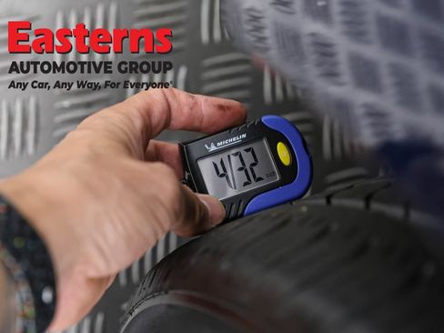 Used 2018 Tesla Model 3 Long Range RWD image 23