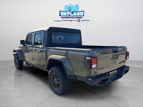 New 2026 Jeep Gladiator Sport AWD/4WD image 3