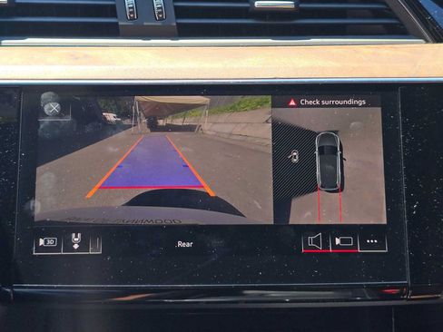 Used 2019 Audi e-tron Prestige AWD/4WD image 30