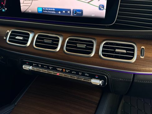 Used 2026 Mercedes-Benz GLE 450 4MATIC image 26