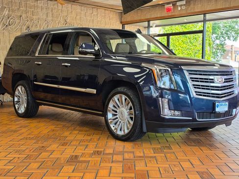 Used 2019 Cadillac Escalade ESV Platinum AWD/4WD image 7