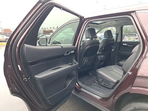 Used 2021 Hyundai Palisade Limited image 12
