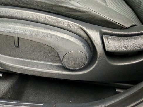 Used 2020 Kia Soul LX FWD image 11