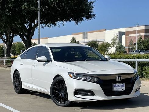 Used 2019 Honda Accord Sport image 2