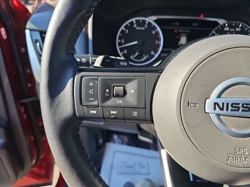 Used 2021 Nissan Rogue SL w/ Premium Package image 22