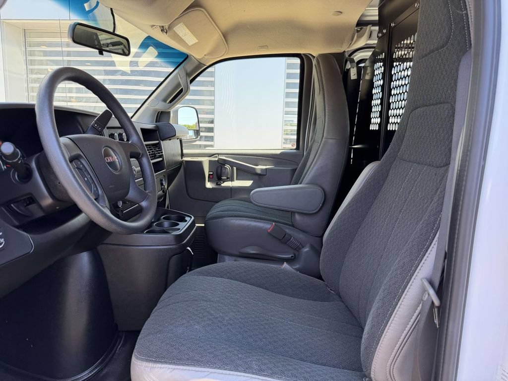 Used 2025 GMC Savana 2500 w/ Driver Convenience Package RWD image 22