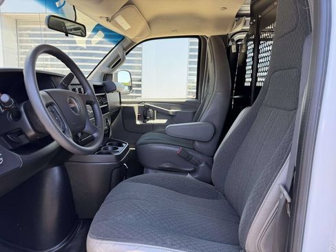 Used 2025 GMC Savana 2500 w/ Driver Convenience Package RWD image 22