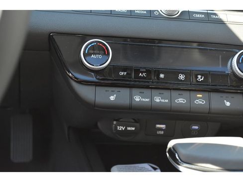 New 2026 Hyundai Elantra Limited image 24