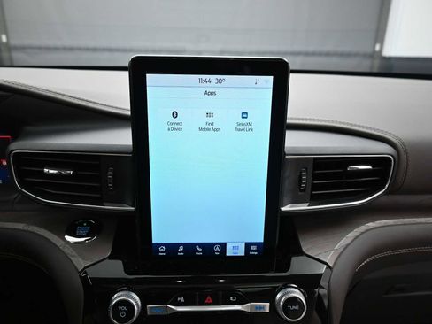 Used 2021 Ford Explorer Platinum w/ Equipment Group 601A image 16