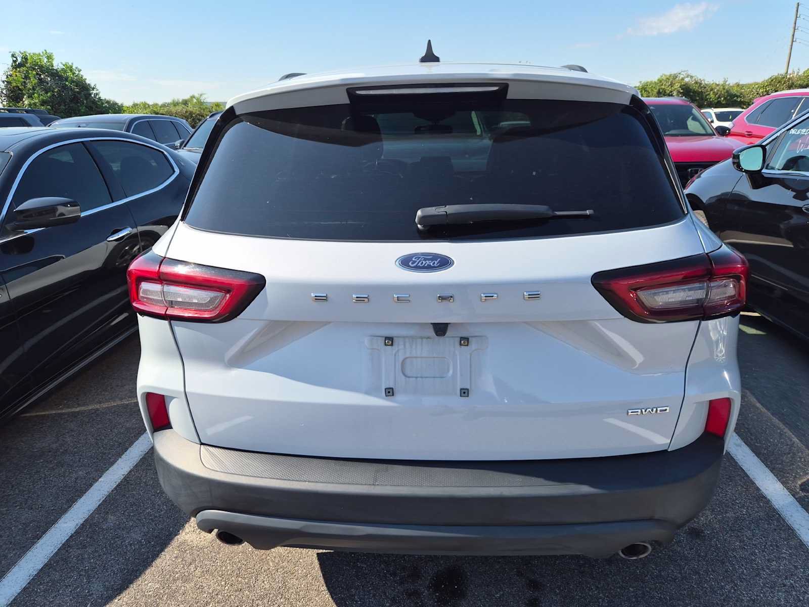 Used 2025 Ford Escape ST-Line Select AWD/4WD image 6