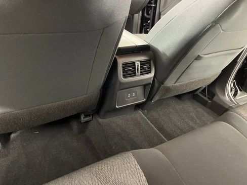 Certified 2026 Nissan Rogue SV FWD image 43