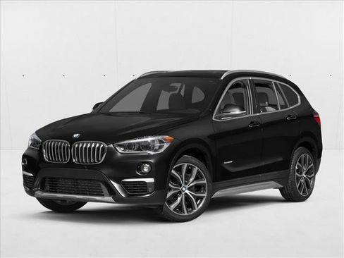 Used 2017 BMW X1 xDrive28i AWD/4WD image 1