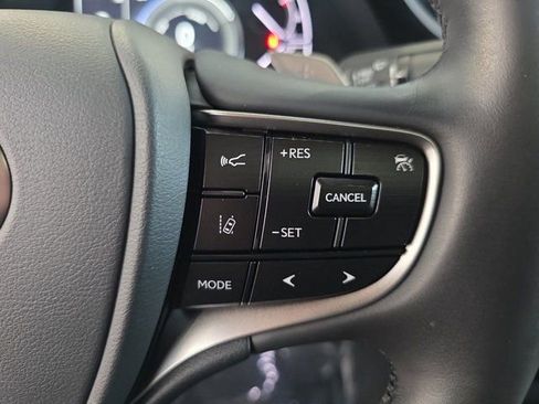 Certified 2025 Lexus ES 300h w/ Premium Package image 19